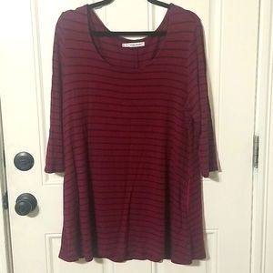 Maurices maroon tunic w/ pockets